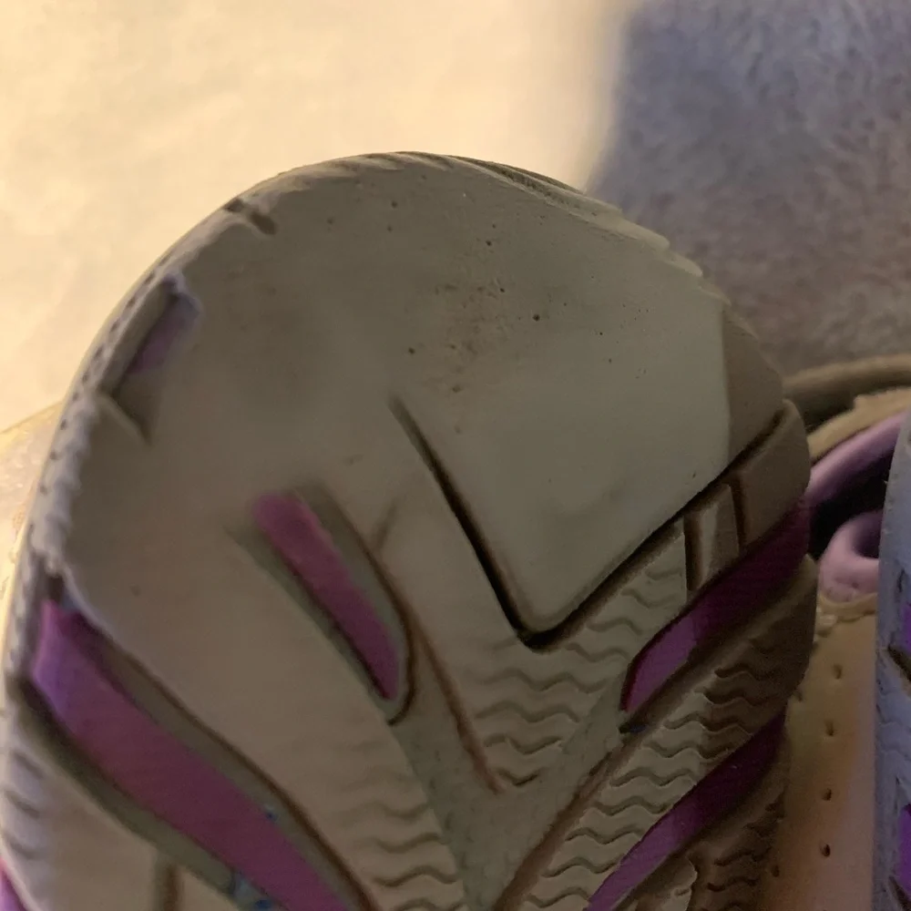 Khombu DANA Girls Sandals